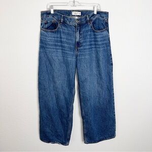 Abercrombie & Fitch Low Rise Ultra Loose Jeans